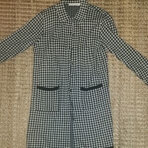 Black and White Houndstooth Women's Sweater